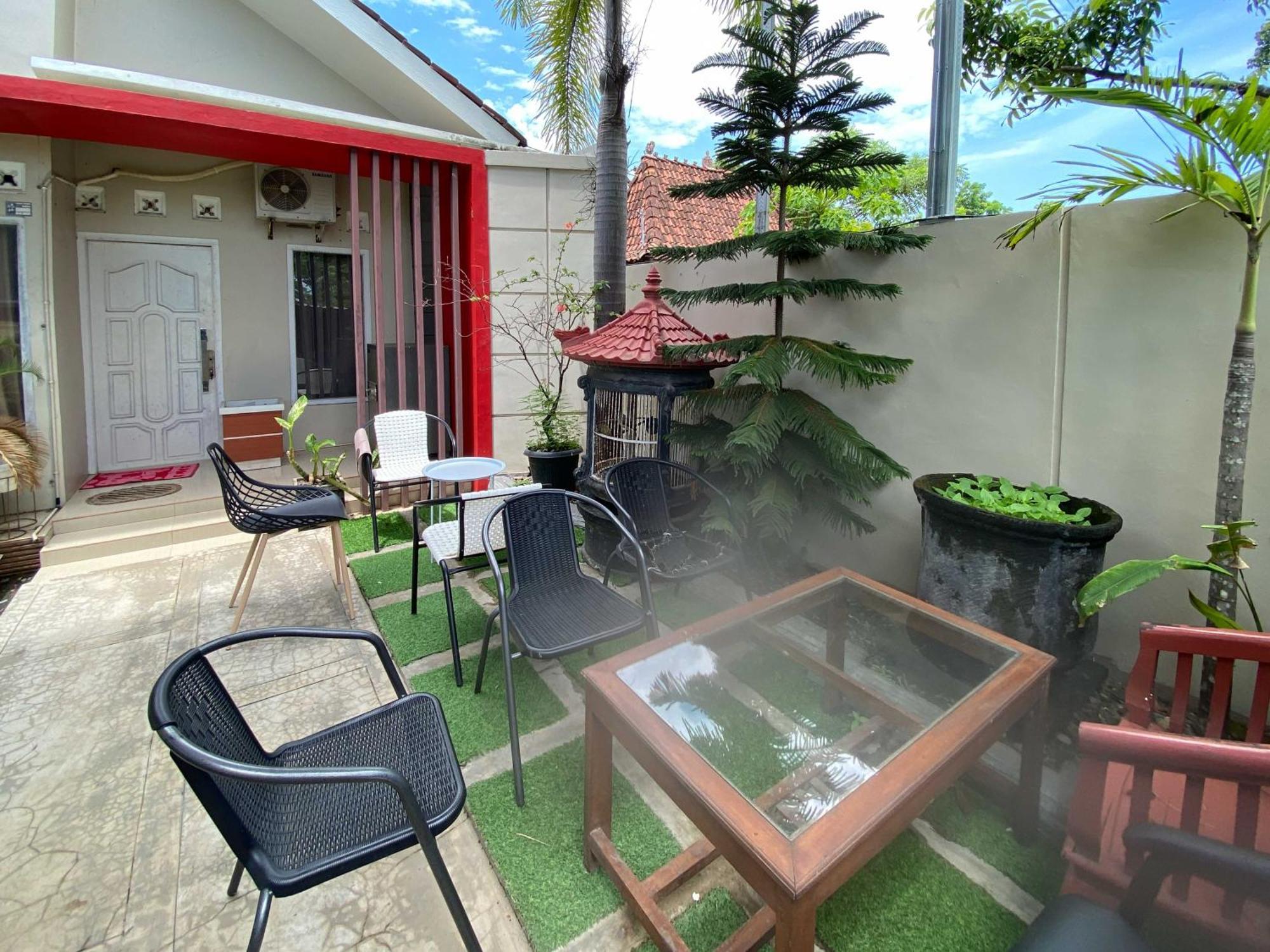 Reddoorz Near Pantai Idola Banyutowo Hotel D'Llala Pati Extérieur photo